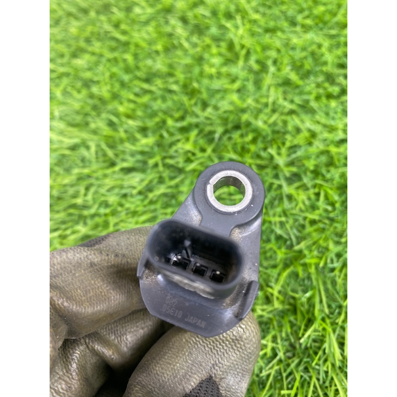 Датчик положения коленвала (электрика двигателя) Subaru Forester SK 2019 2.5 22053AA120