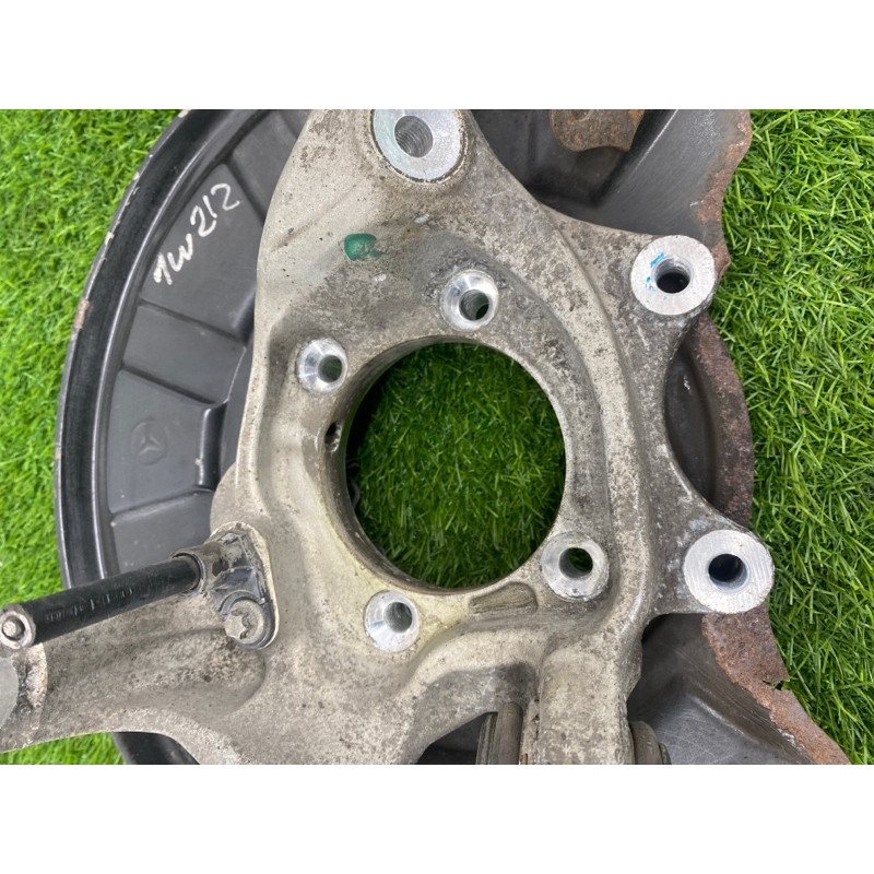 Цапфа подвески (подвеска) Mercedes-Benz E-class w212 2013 2.2 CDI A2123500241