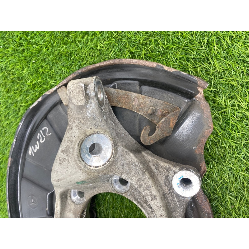 Цапфа подвески (подвеска) Mercedes-Benz E-class w212 2013 2.2 CDI A2123500241