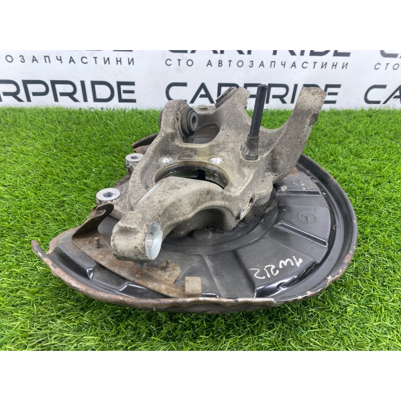 Цапфа подвески (подвеска) Mercedes-Benz E-class w212 2013 2.2 CDI A2123500241