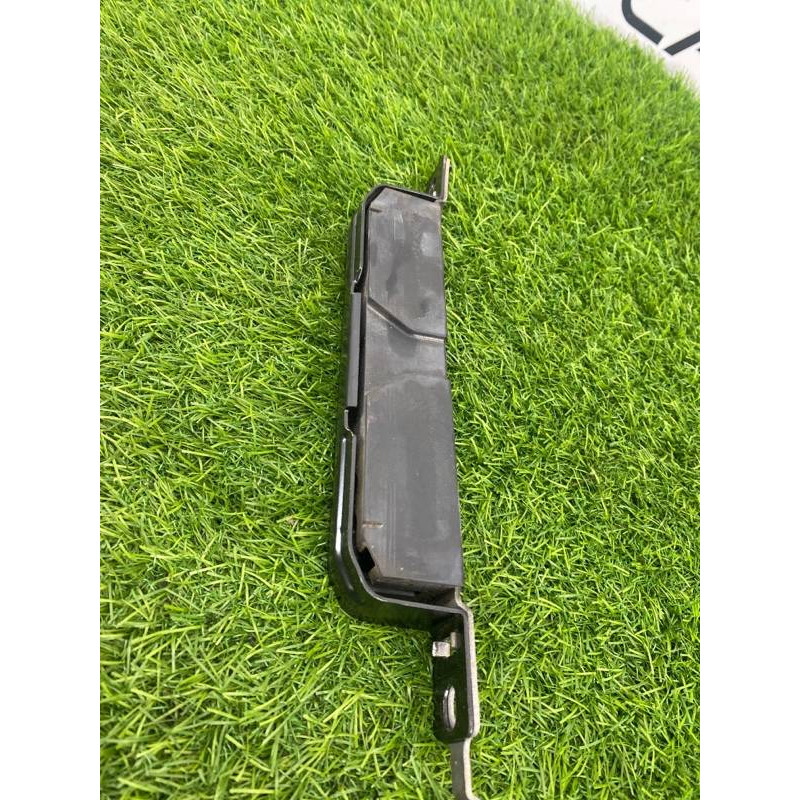 Демпфер (подвеска) Ford Ecosport B515 2018 1.0L cv217l195ab