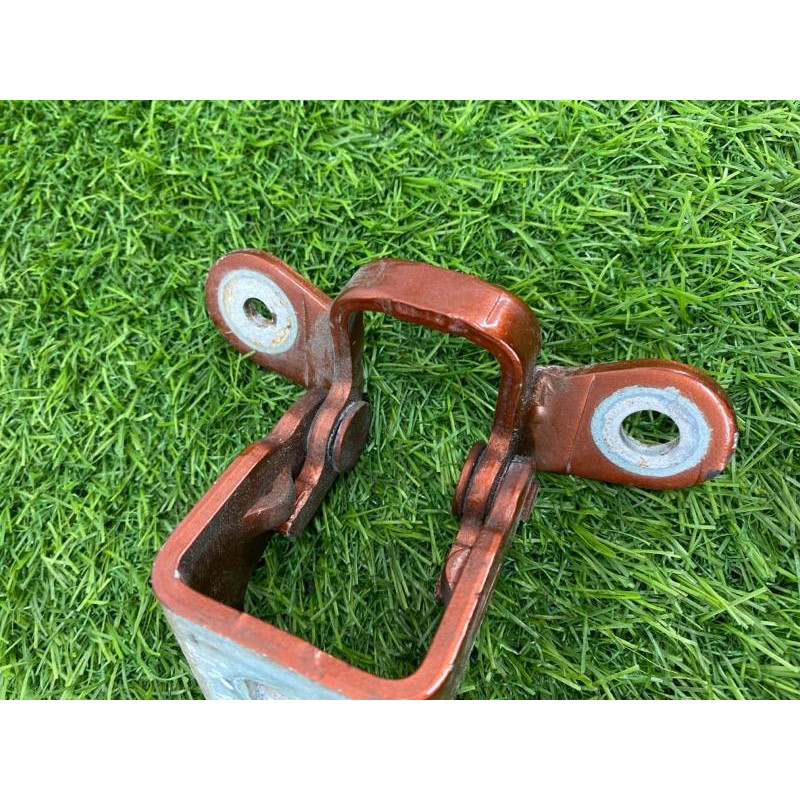 Петля двери (кузов и элементы) Dodge Journey SXT 2014 3.6 5067940AC