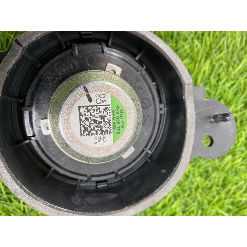 Динамик (электрика) AUDI A3 8V 8v4035709