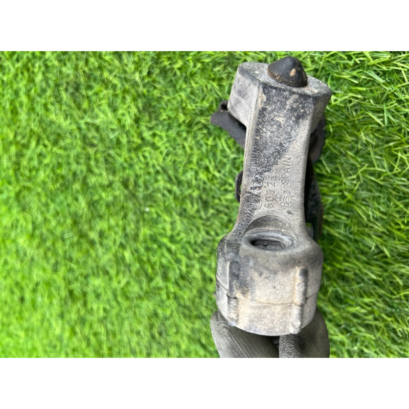 Подушка глушителя (выпускная система) Volkswagen Tiguan 5N 2011 1.4 CAVA 1K0253144AT