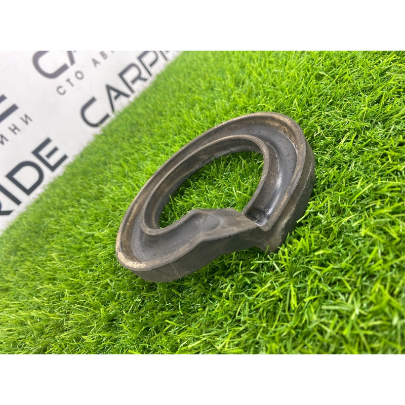 Проставка под пружину (подвеска) Volkswagen Touareg NF 2013 3.0 TDI CRCA 7P0411189a