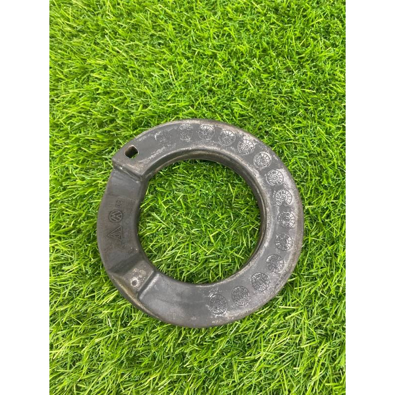 Проставка под пружину (подвеска) Volkswagen Touareg NF 2013 3.0 TDI CRCA 7P0411189a