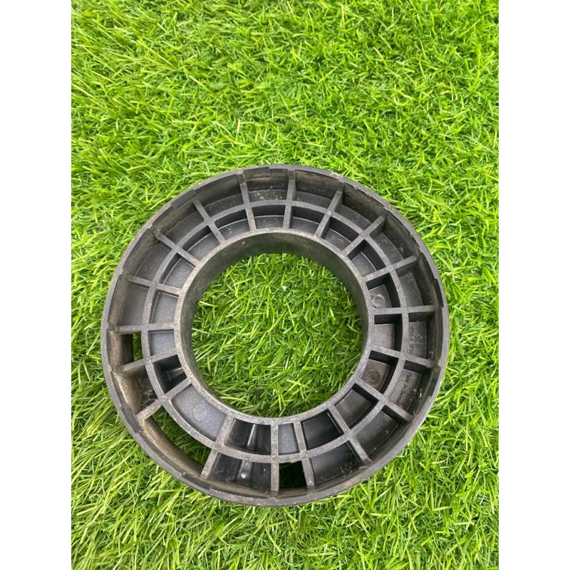 Проставка под пружину (подвеска) Volkswagen Touareg NF 2013 3.0 TDI CRCA 7P0411178A