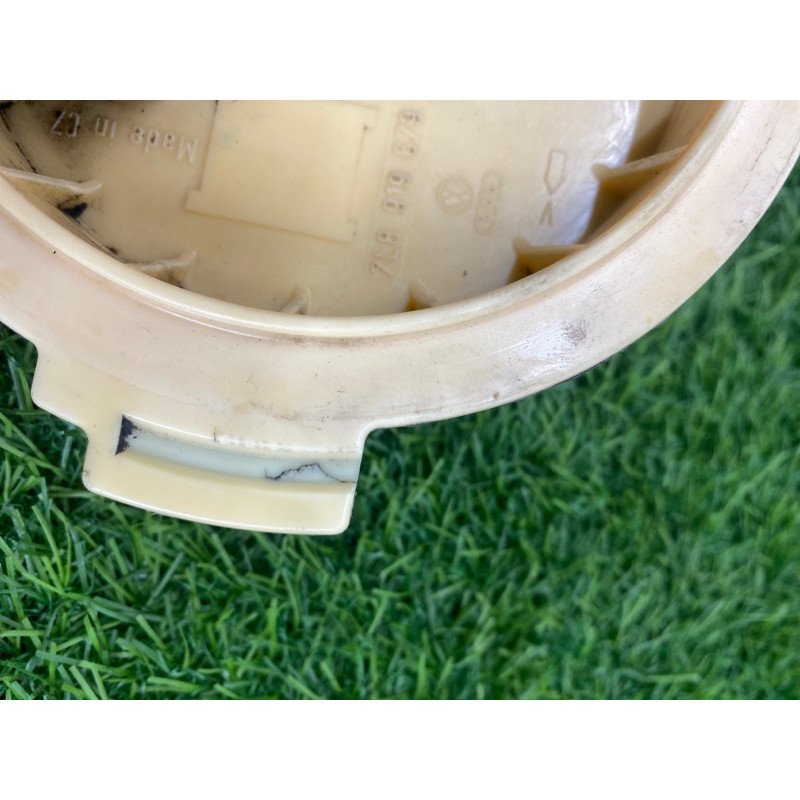 Крышка топливного бака (топливная система) Volkswagen Touareg NF 2013 3.0 TDI CRCA 7L8919679E