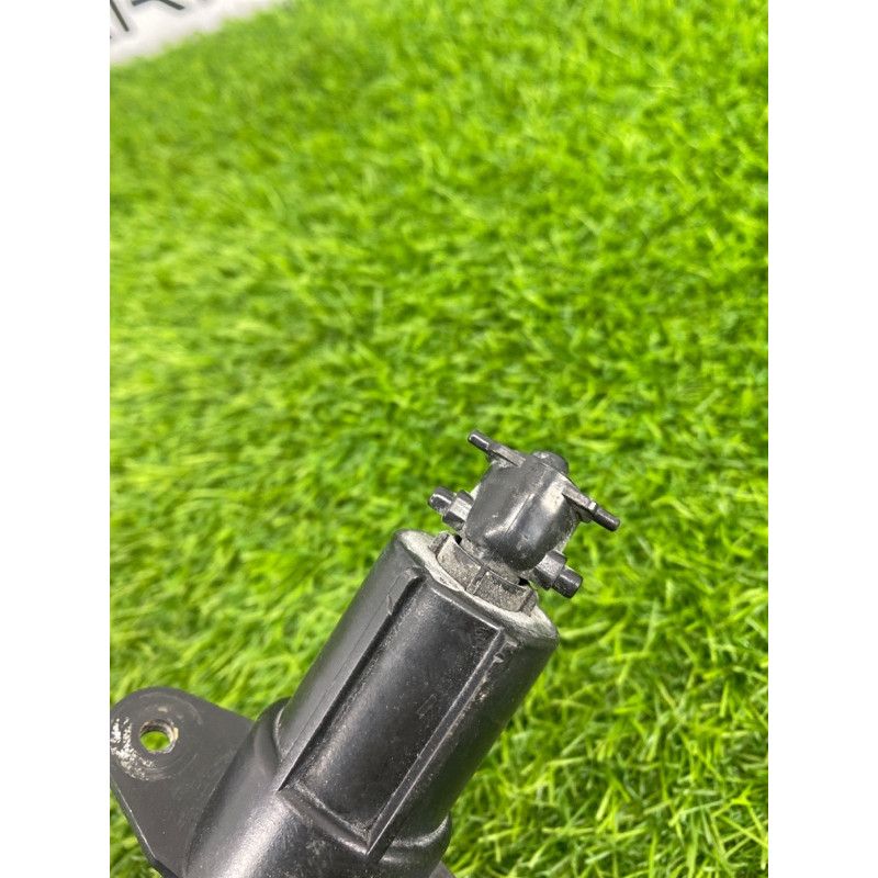 Форсунка омывателя фар (кузов и элементы) BMW 7-series E65 61677001949