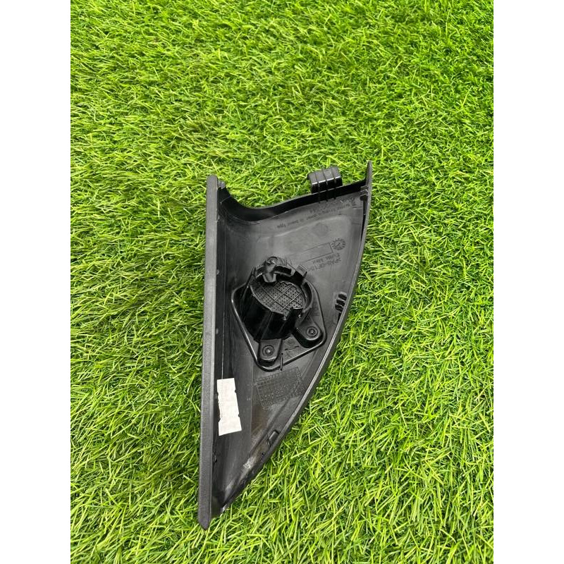 Молдинг двери (уголок) внутренний (кузов и элементы) Mercedes-Benz ML-class W164 a1667200144