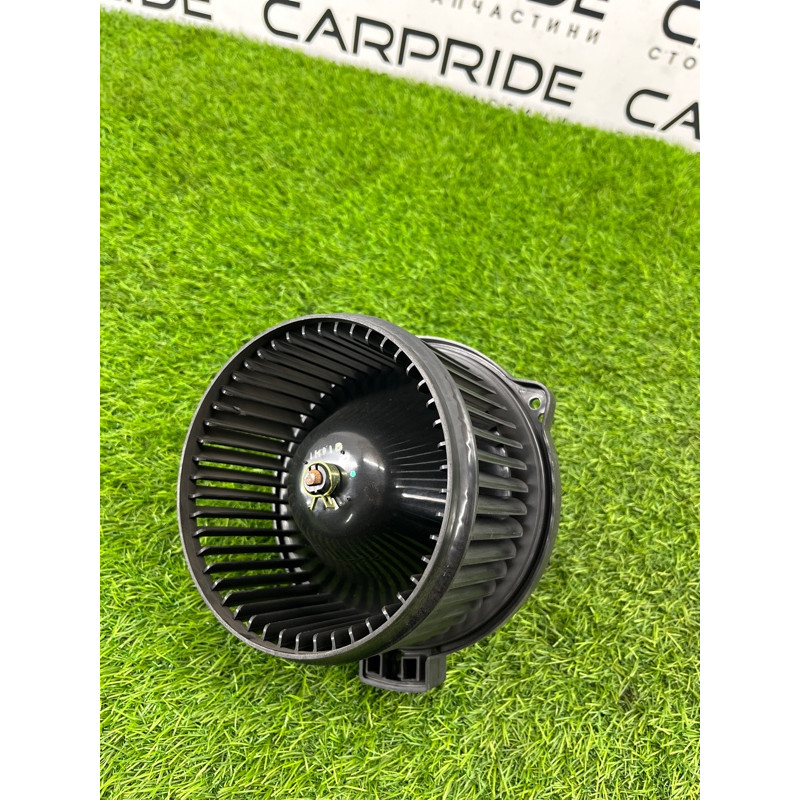 Мотор печки (отопление и кондиционирование) Chevrolet Captiva C140 2011 2.2 D (z22d1) 42424011