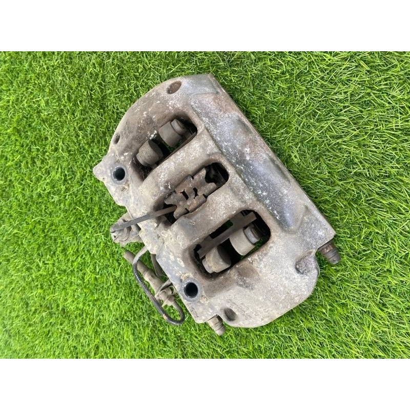 Гальмівний супорт (гальмівна система) Volkswagen Touareg NF 2013 3.0 TDI CRCA 7P6615424D