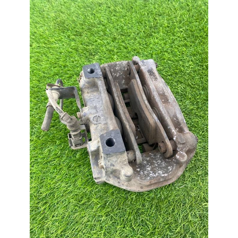 Гальмівний супорт (гальмівна система) Volkswagen Touareg NF 2013 3.0 TDI CRCA 7P6615424D