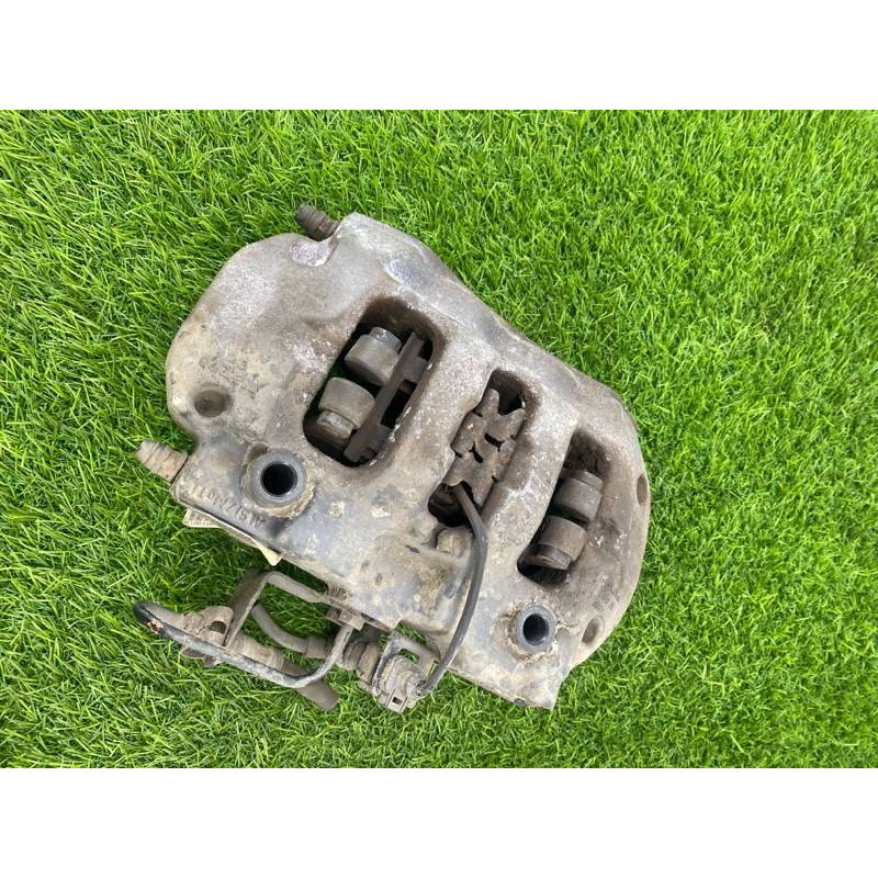 Гальмівний супорт (гальмівна система) Volkswagen Touareg NF 2013 3.0 TDI CRCA 7P6615423D