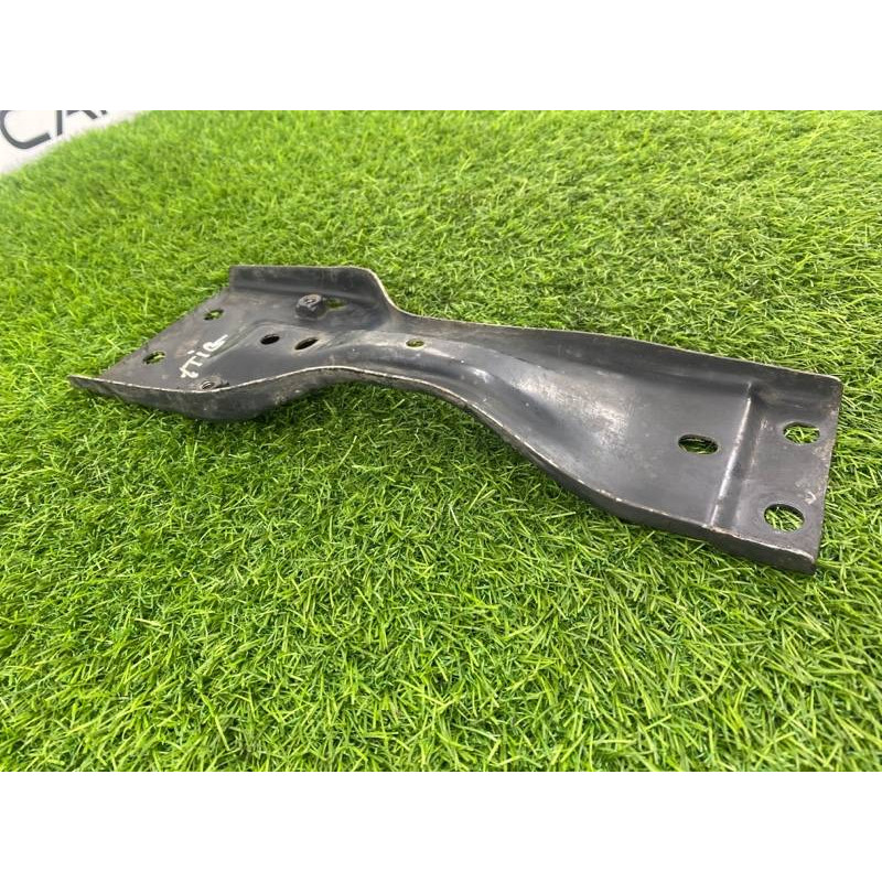 Кронштейн глушителя (выпускная система) Volkswagen Tiguan 5N 2011 1.4 CAVA 5n0802117