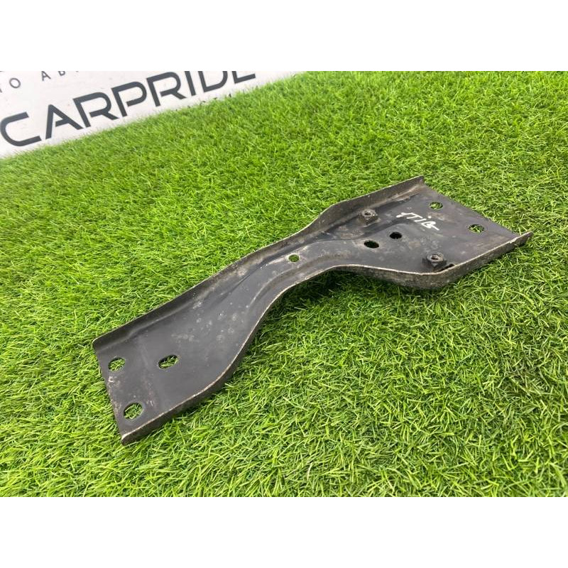 Кронштейн глушителя (выпускная система) Volkswagen Tiguan 5N 2011 1.4 CAVA 5n0802117