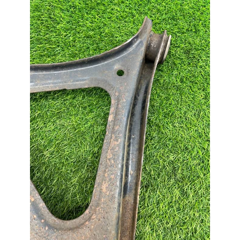 Рычаг подвески (подвеска) Volkswagen Touareg NF 2013 3.0 TDI CRCA 7P0505312E