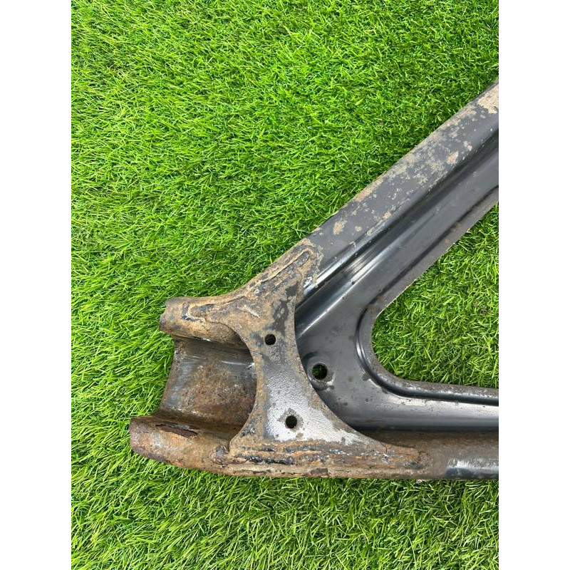 Рычаг подвески (подвеска) Volkswagen Touareg NF 2013 3.0 TDI CRCA 7P0505311E