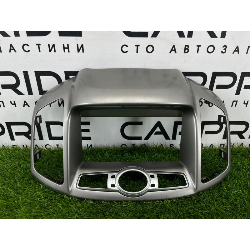 Рамка магнитофона (салон) Chevrolet Captiva C140 2011 2.2 D (z22d1) 20865682