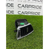 Центральный дефлектор салона