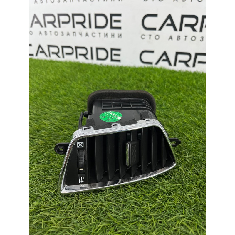 Центральный дефлектор салона (салон) Chevrolet Captiva C140 2011 2.2 D (z22d1) 95388232