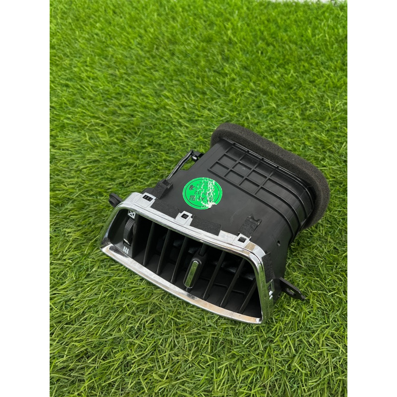 Центральный дефлектор салона (салон) Chevrolet Captiva C140 2011 2.2 D (z22d1) 95388232