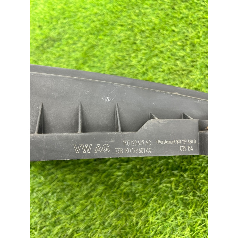 Крышка корпуса воздушного фильтра (впускная система) Volkswagen Tiguan 5N 2011 1.4 CAVA 1k0129607ac