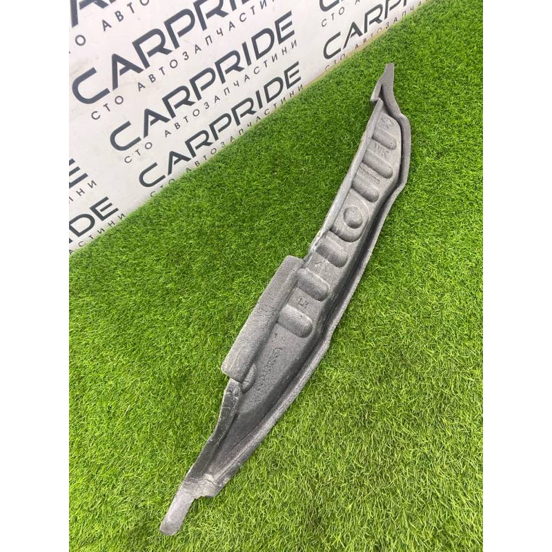 Уплотнитель крыла (кузов и элементы) Jeep Grand Cherokee WK2 2018 3.6 68046264a