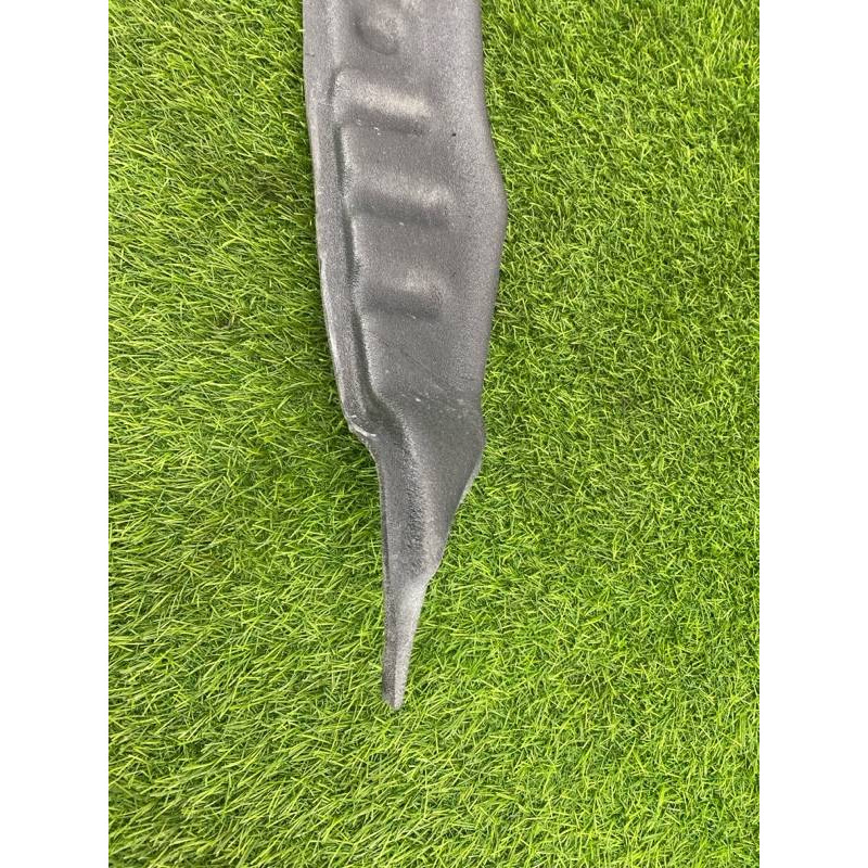 Уплотнитель крыла (кузов и элементы) Jeep Grand Cherokee WK2 2018 3.6 68046264a