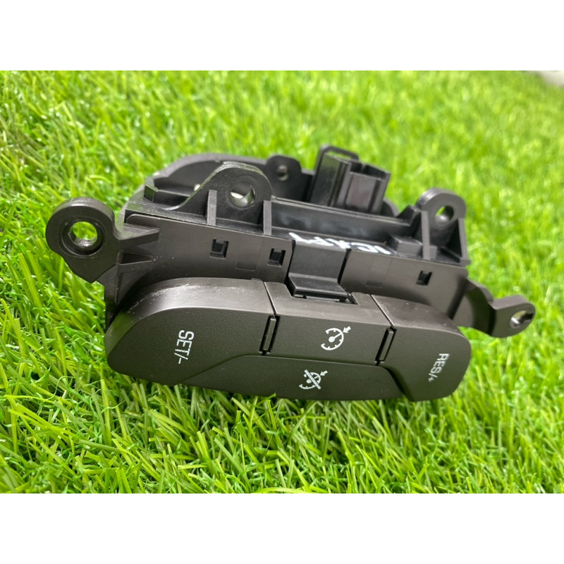 Кнопки руля (электрика / кнопки) Chevrolet Captiva C140 2011 2.2 D (z22d1) 95953921