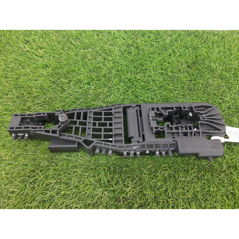 Кронштейн ручки дверей (кузов і елементи) Jeep Cherokee Trailhawk 2014 2.4 68082687AG