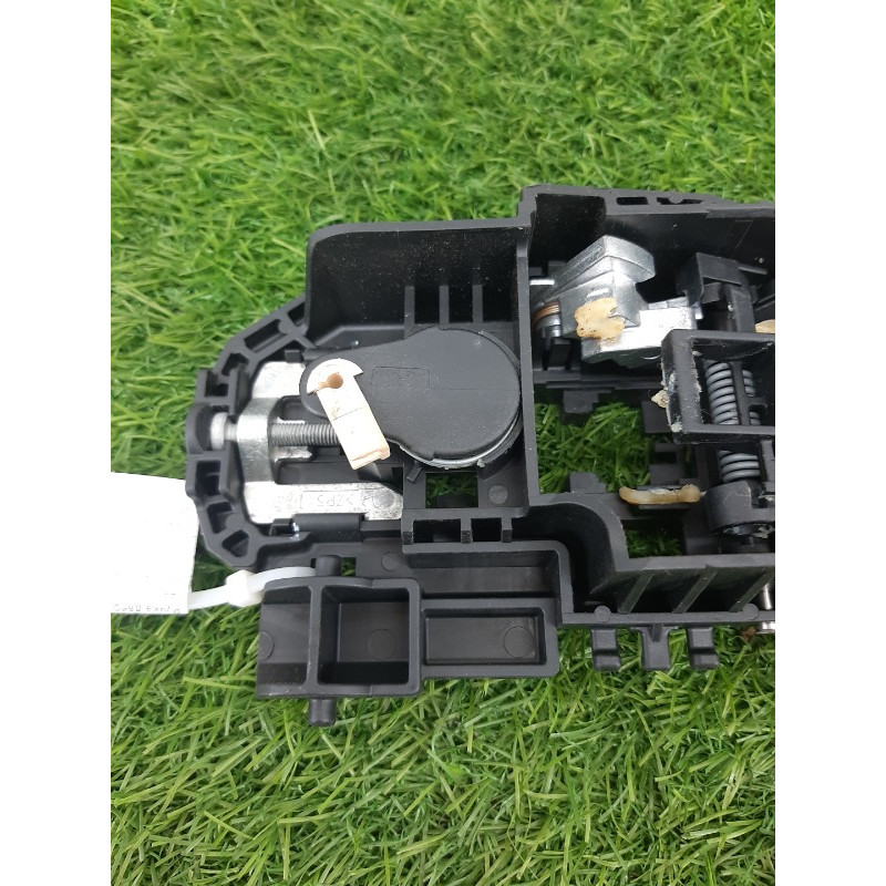 Кронштейн ручки дверей (кузов і елементи) Jeep Cherokee Trailhawk 2014 2.4 68082687AG