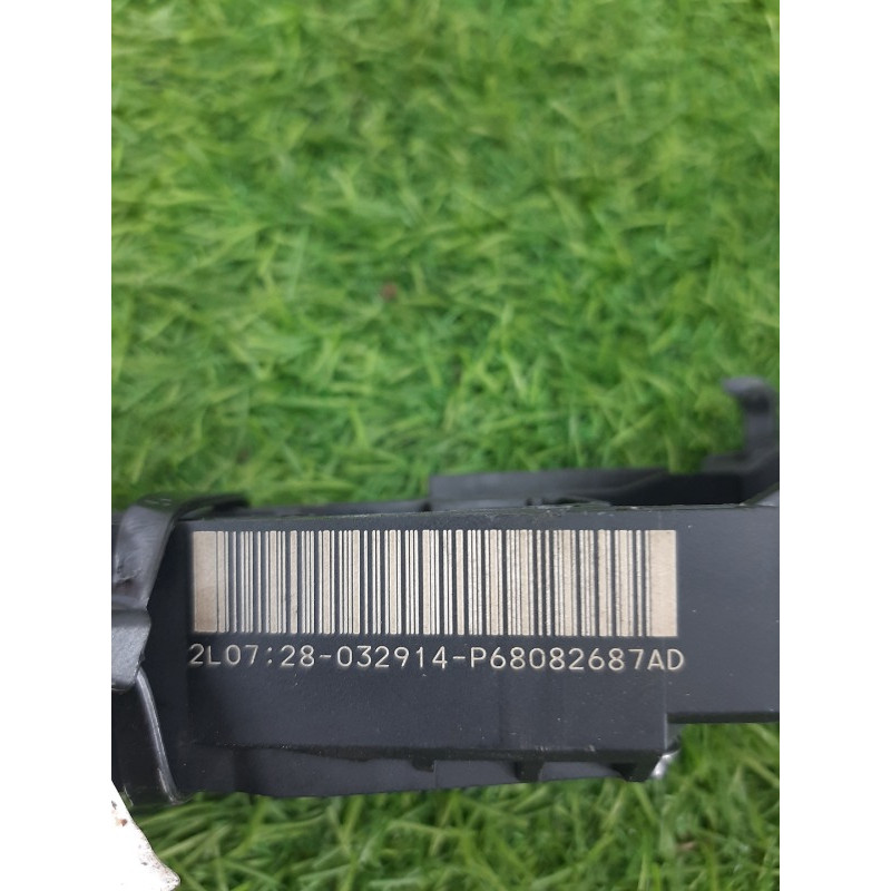 Кронштейн ручки двери (кузов и элементы) Jeep Cherokee KL 2014 2.4 68082687AG