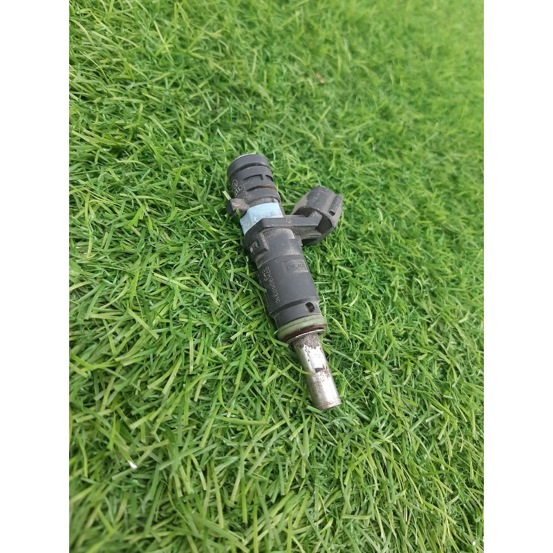 Форсунка топливная (топливная система) Volkswagen Passat B7 2013 2.5 07k906031c