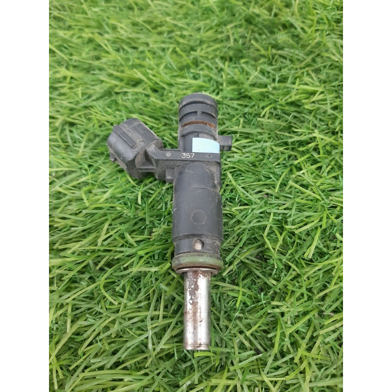 Форсунка топливная (топливная система) Volkswagen Passat B7 2013 2.5 07k906031c