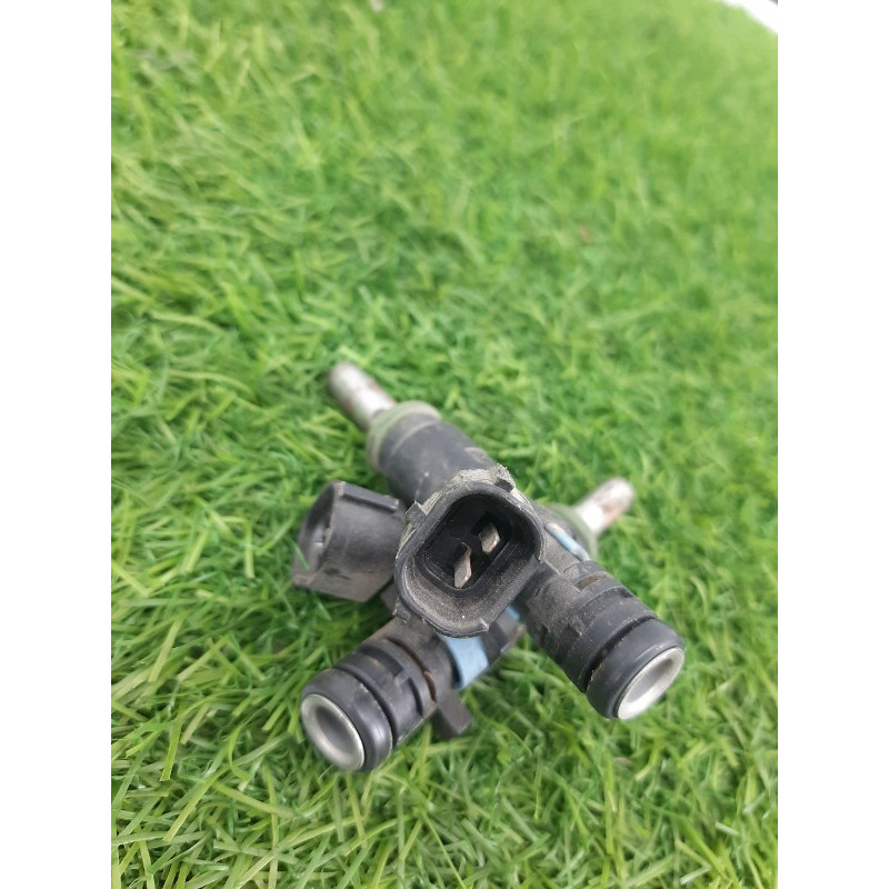 Форсунка топливная (топливная система) Volkswagen Passat B7 2013 2.5 07k906031c