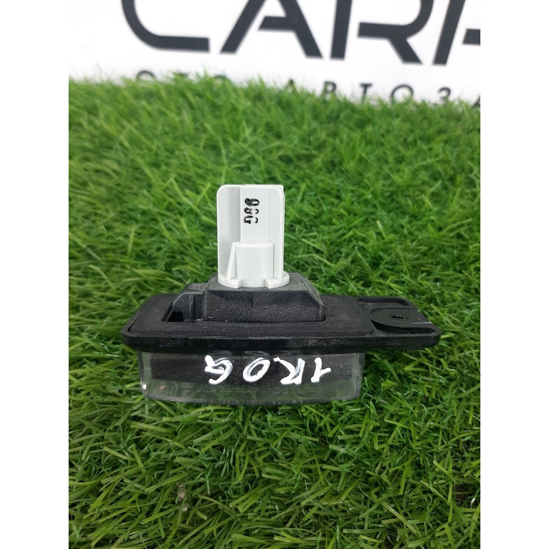 Плафон подсветки номера (оптика) Nissan Rogue T32 2020 2.5 265108991D