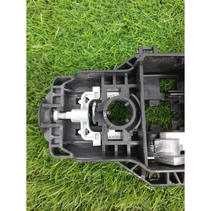 Кронштейн ручки двери (кузов и элементы) Jeep Compass MP 2018 2.4 68242310AB