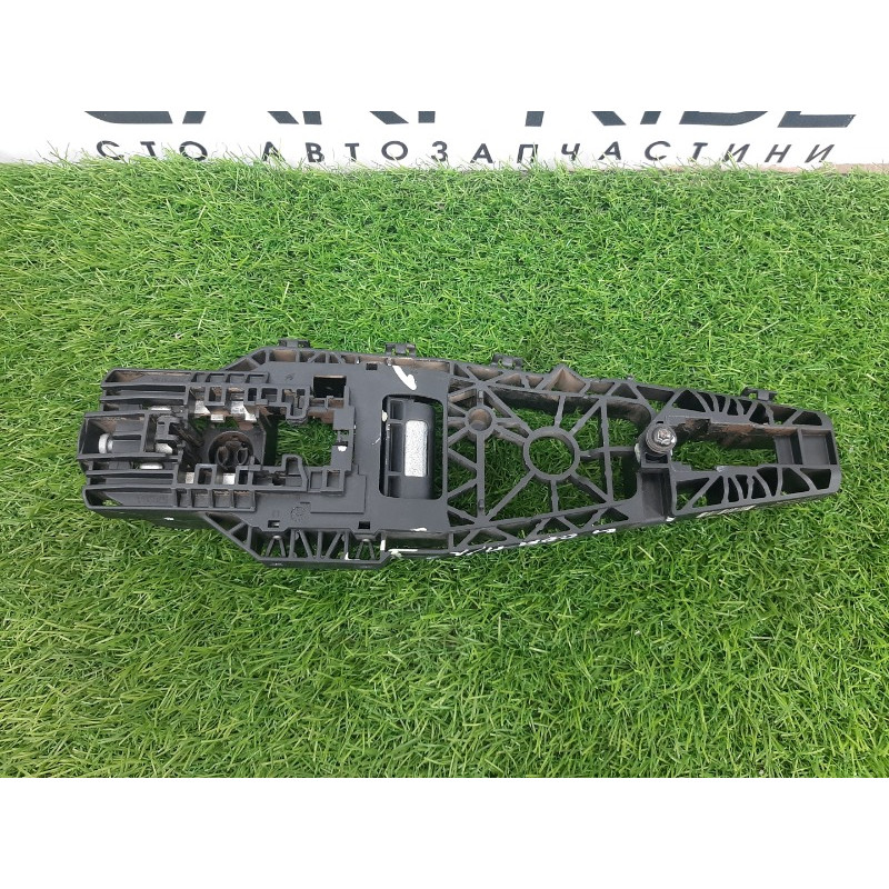 Кронштейн ручки двери (кузов и элементы) Jeep Compass MP 2018 2.4