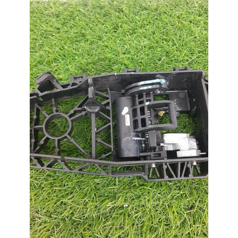 Кронштейн ручки двери (кузов и элементы) Jeep Compass MP 2018 2.4 68242307AB