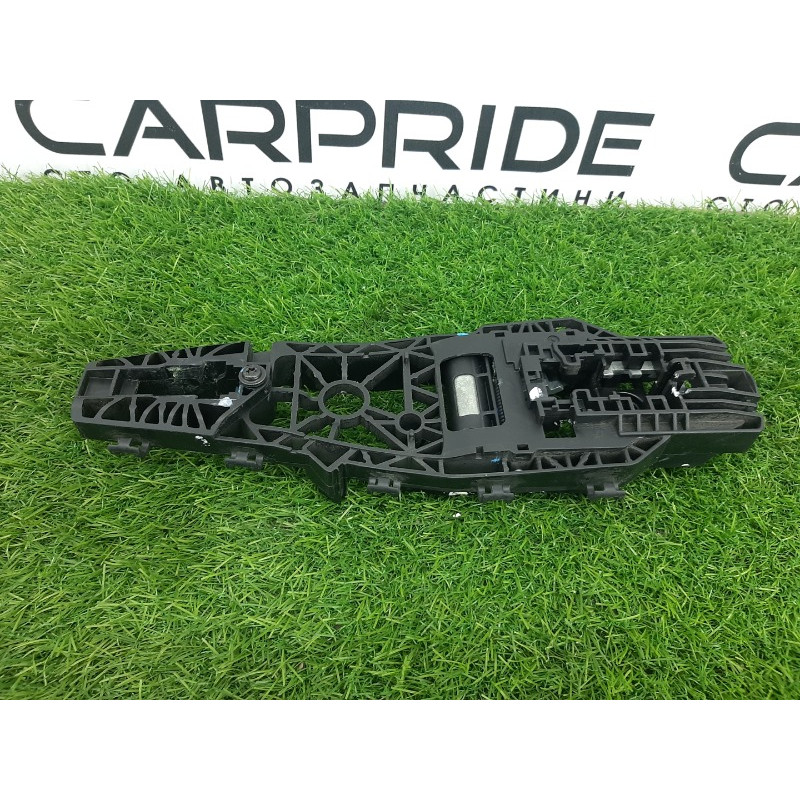 Кронштейн ручки двери (кузов и элементы) Jeep Compass MP 2018 2.4 68242307AB