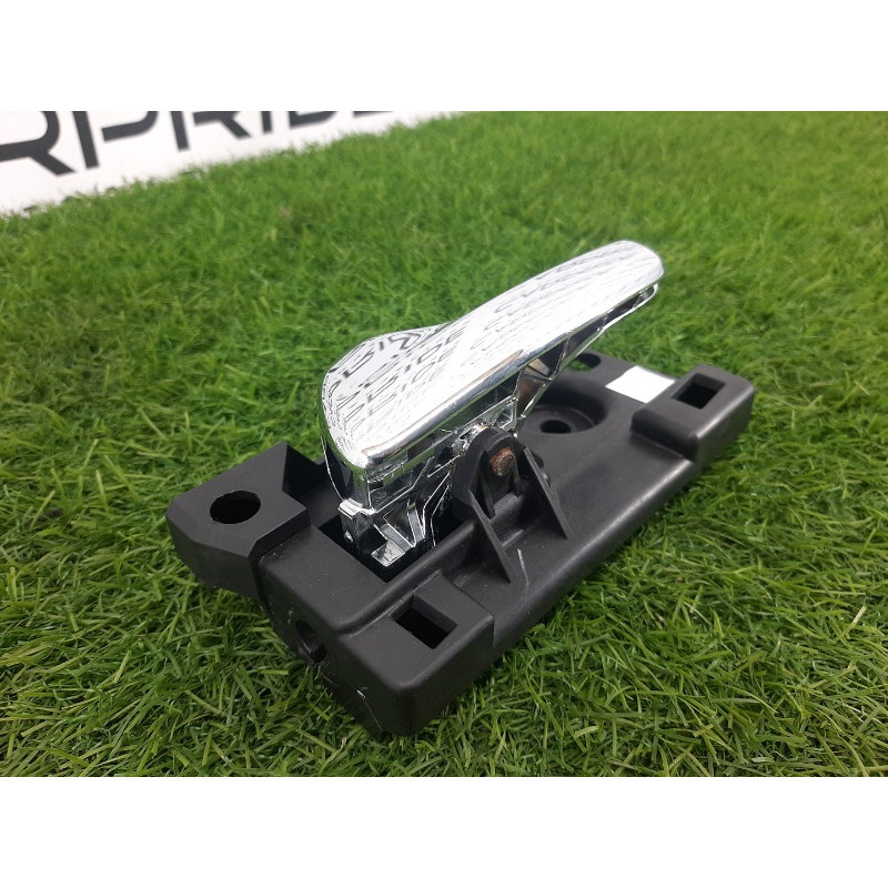 Ручка двери внутренняя (салон) Jeep Grand Cherokee WK2 2018 3.6 68079303AB