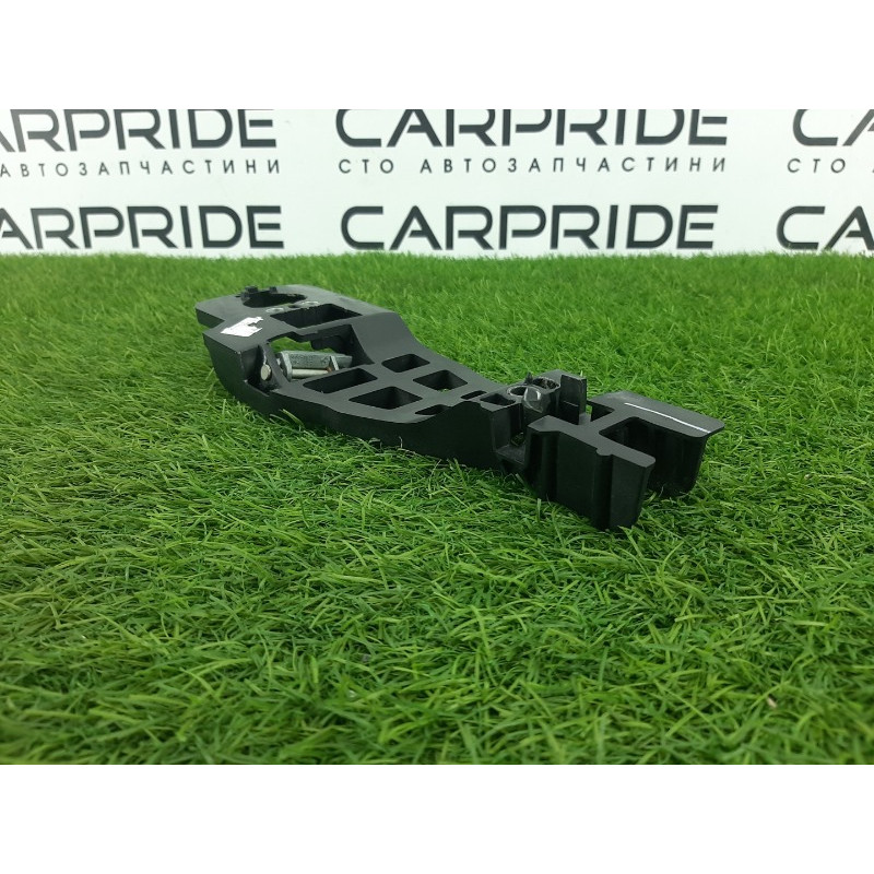 Кронштейн ручки двери (кузов и элементы) Jeep Grand Cherokee WK2 2018 3.6 04589887AD