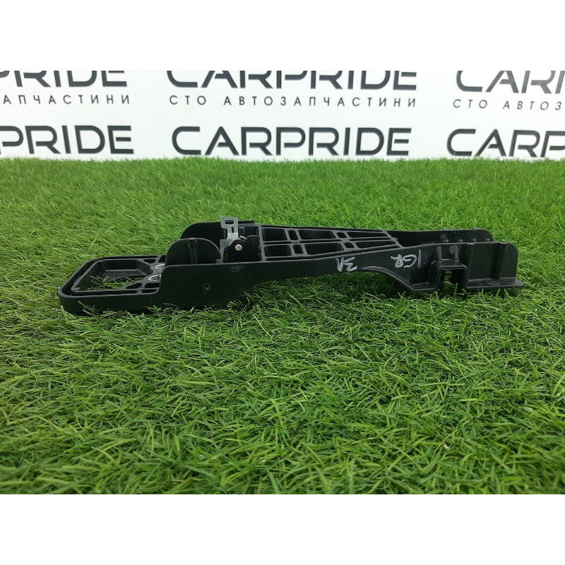 Кронштейн ручки двери (кузов и элементы) Jeep Grand Cherokee WK2 2018 3.6 04589887AD