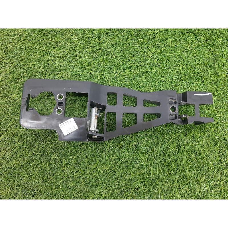 Кронштейн ручки двери (кузов и элементы) Jeep Grand Cherokee WK2 2018 3.6 04589887AD