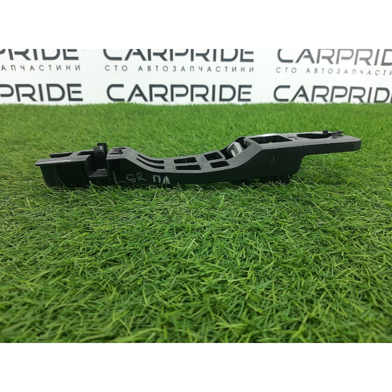 Кронштейн ручки двери (кузов и элементы) Jeep Grand Cherokee WK2 2018 3.6 04589887AD