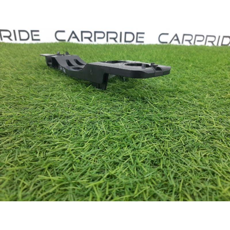 Кронштейн ручки двери (кузов и элементы) Jeep Grand Cherokee WK2 2018 3.6 04589887AD