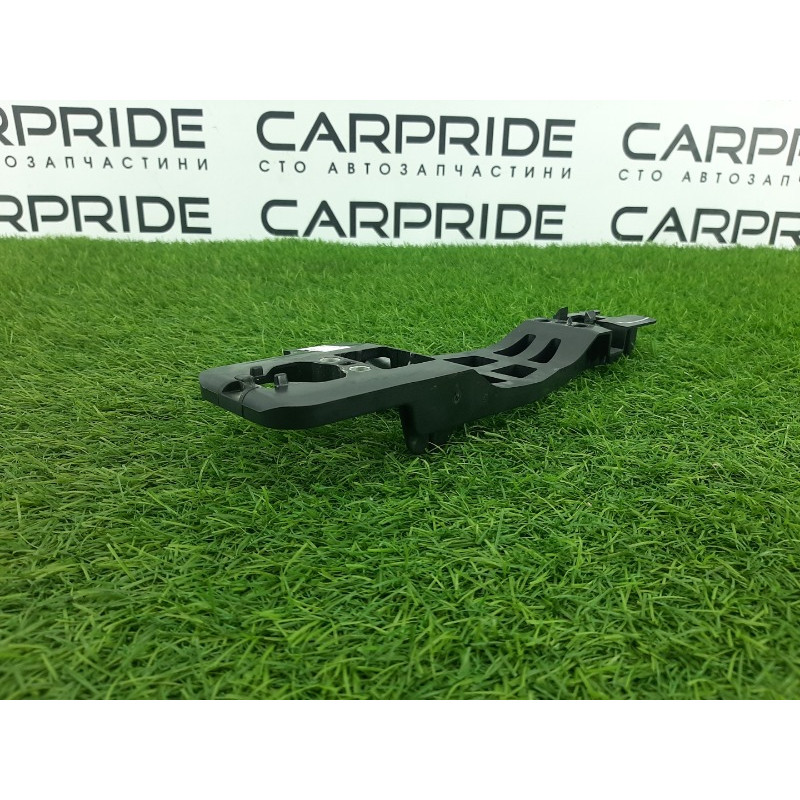 Кронштейн ручки двери (кузов и элементы) Jeep Grand Cherokee WK2 2018 3.6 4589888AD