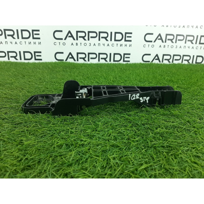 Кронштейн ручки двери (кузов и элементы) Jeep Grand Cherokee WK2 2018 3.6 4589888AD