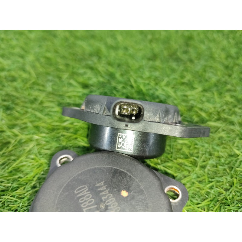 Клапан фазорегулятора (электрика двигателя) Jeep Grand Cherokee WK2 2018 3.6 5047788AD